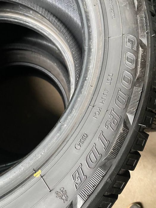 R20 285/50 Goodride Radial SL369 A/T
