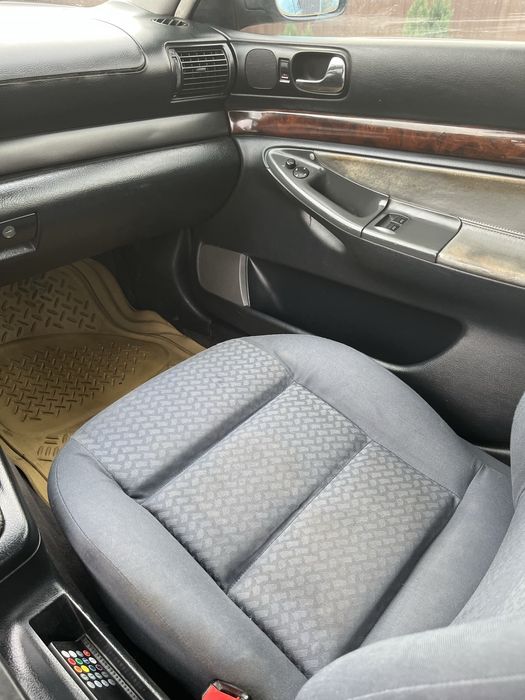 Продам ауді  на свої роки в гарному стані