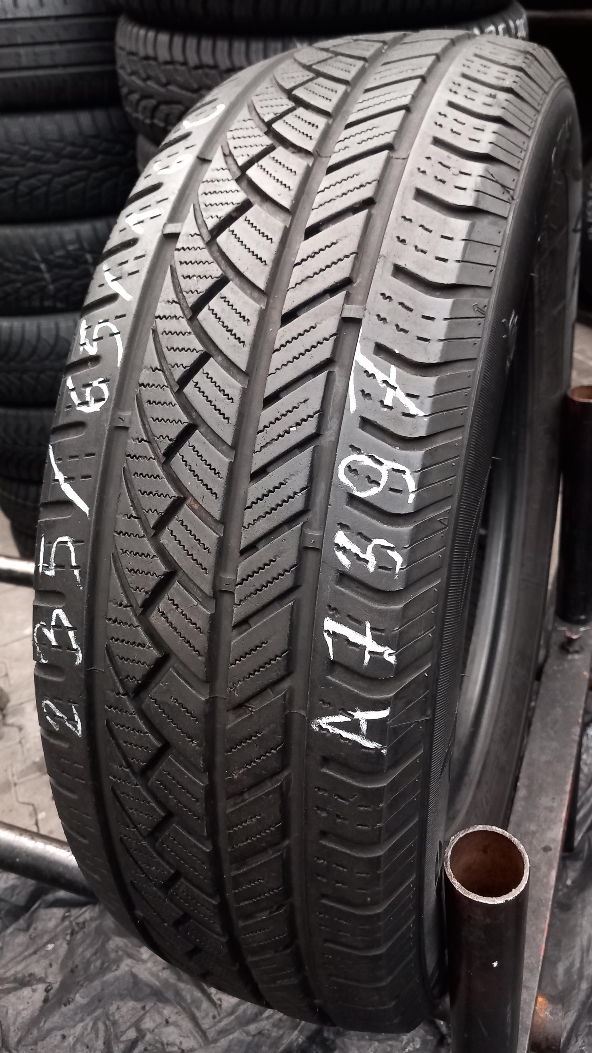 235/65/16C Atlas Green Van 4s 115/113R