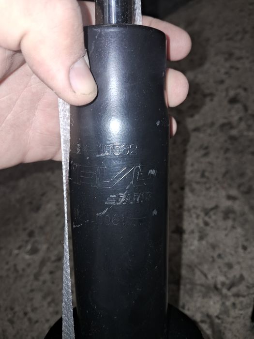 Амортизатори, передні стойкі VW Touareg 1,Таурек,ТаурегРозборка шрот