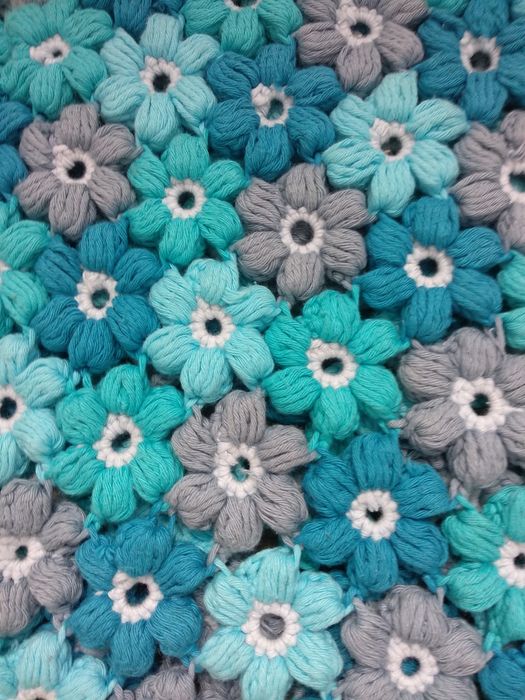 Kocyk pled niemowlęcy robiony na szydełku