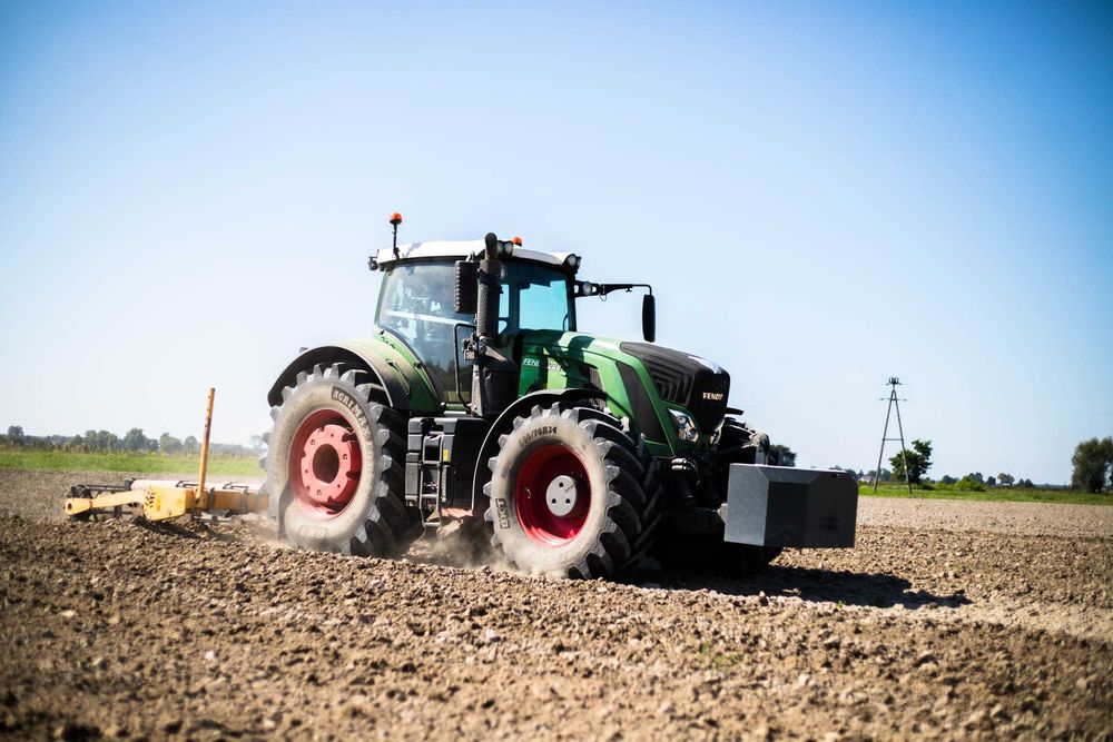 Wynajem ciągnika rolniczego Fendt/John Deere/Massey Ferguson