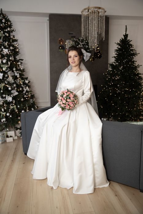 Весільна сукня 42-48 розміру