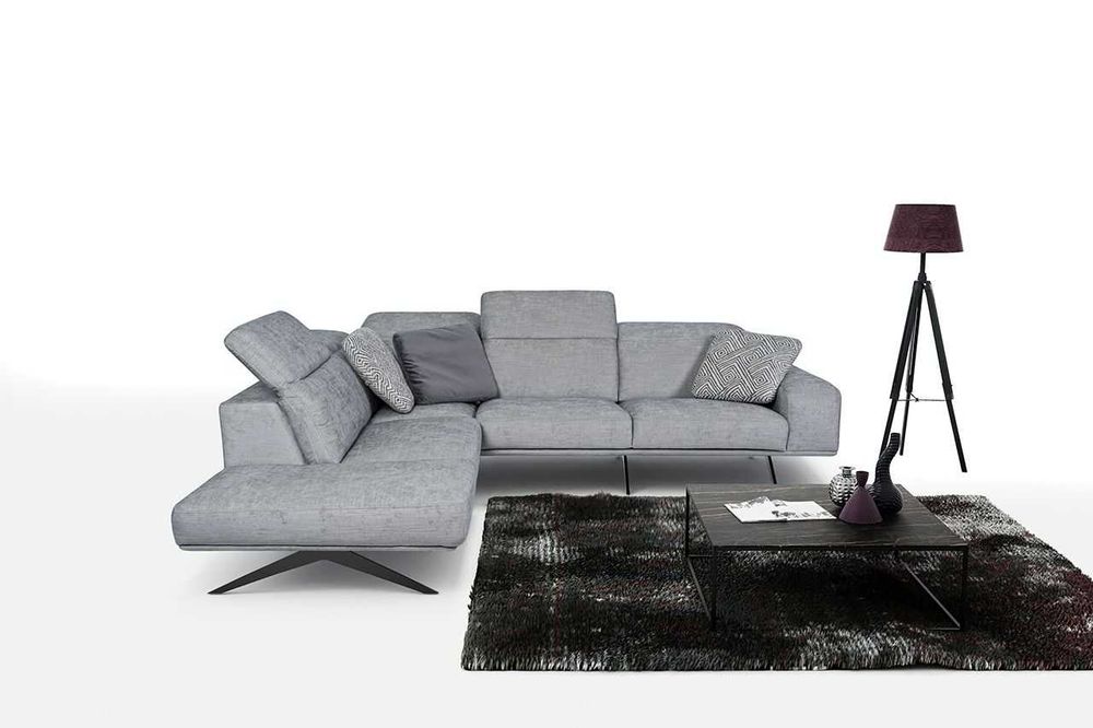 Narożnik Venafro na wysokich stalowych nogach