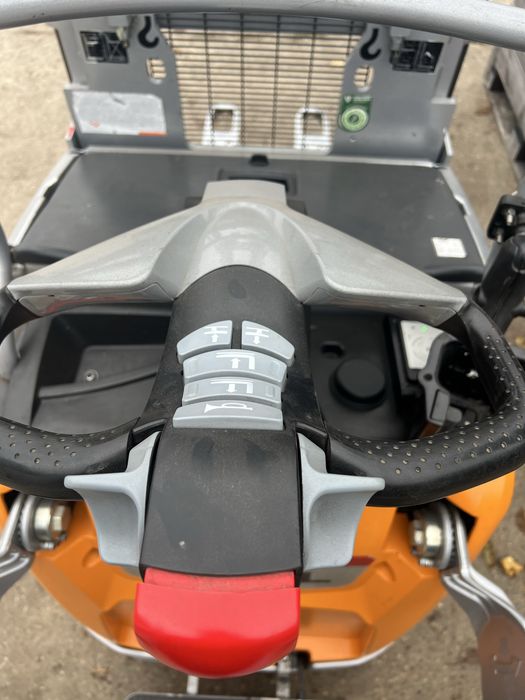 Електричний штабелер, навантажувач, візок STILL EXD-SF20