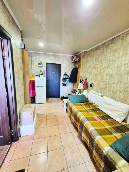 Продам однокімнатну квартиру 37 м2 з меблями та технікою.