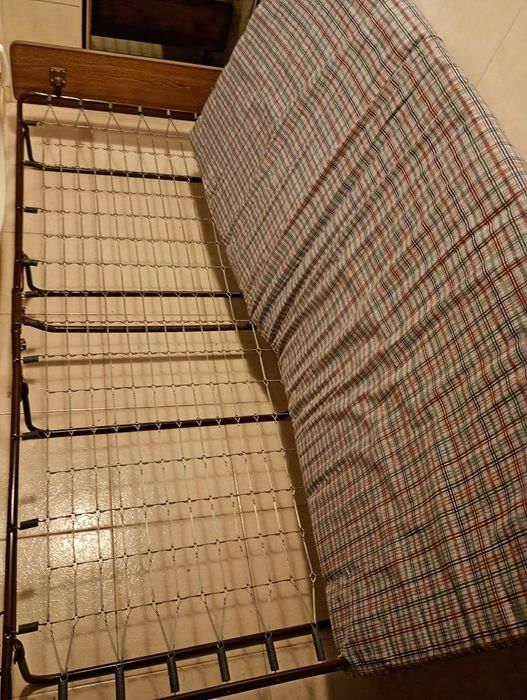 Cama  Divã             .