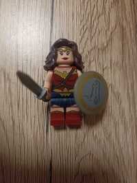 Figurka LEGO Wonder Woman sh221