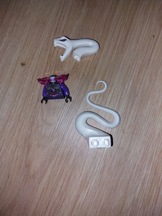 Figurka lego ninjago pythor