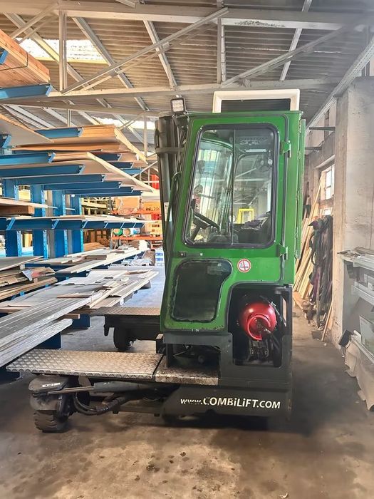 Combilift C4000  Wózek czterokierunkowy 4000 kg 2013 rok gazowy