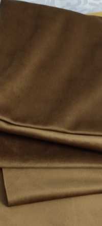 Tkanina obiciowa plusz brązowy wys 147 cm szer 3,06 metra.