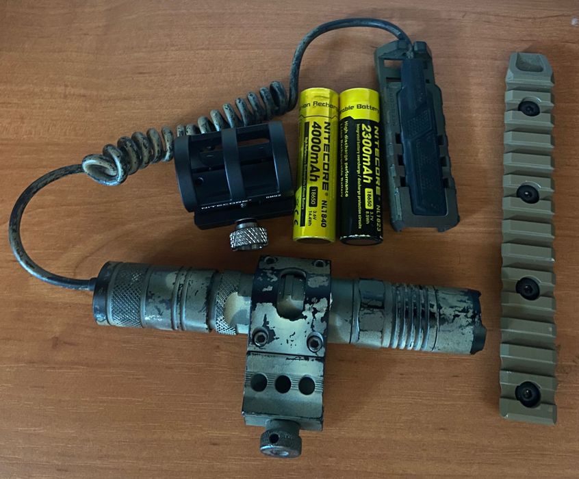 Ліхтар на зброю Nitecore. 1000 люменів.