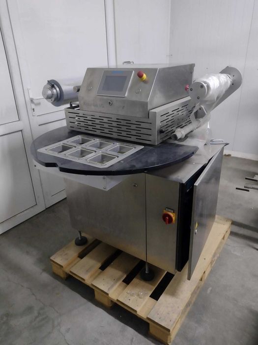 variovac rotarius traysealer pakowarka w tacki w atmosferze