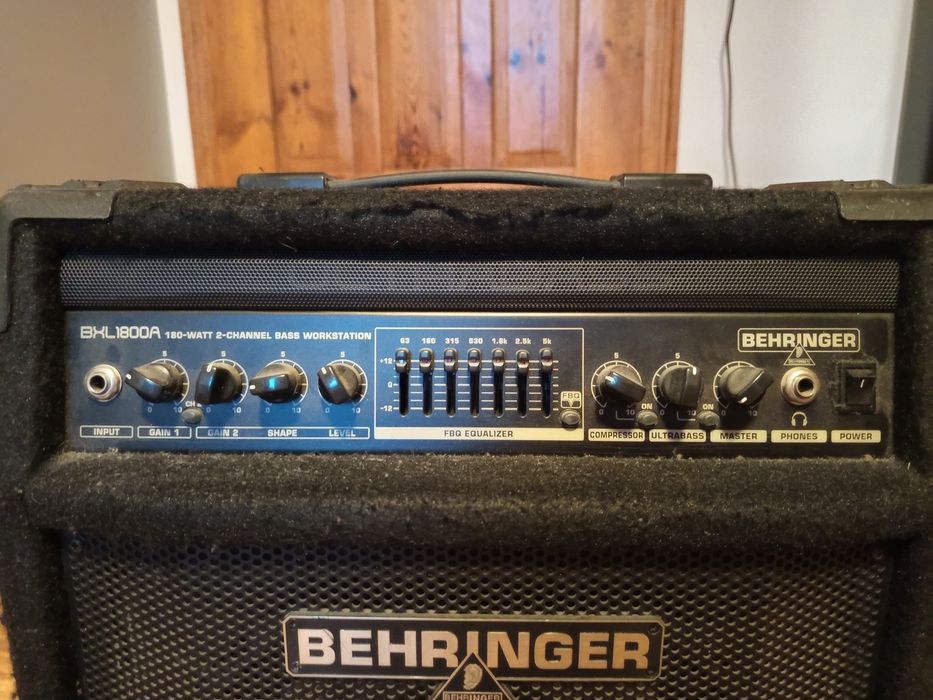 Wzmacniacz combo behringer ultrabass bxl1800 + kabel zasilający