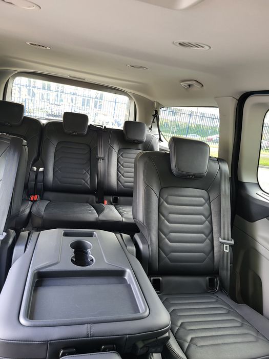 Wynajmę 8-osobowego nowego busa Ford Tourneo Custom - 4x4 hak automat