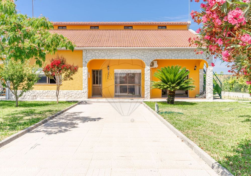 Moradia T6 para venda