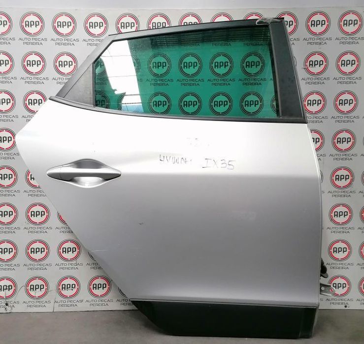 Portas traseiras esquerda e direita Hyundai IX 35 de 2014.