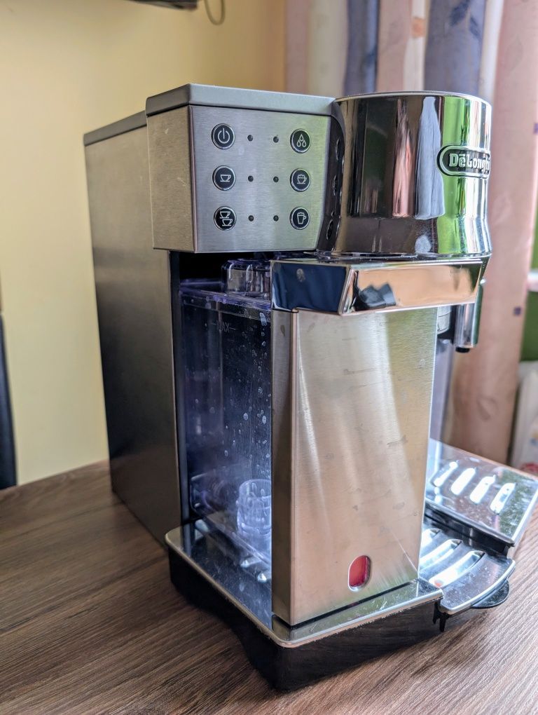 Ekspres kolbowy DeLonghi EC 850.M srebrny