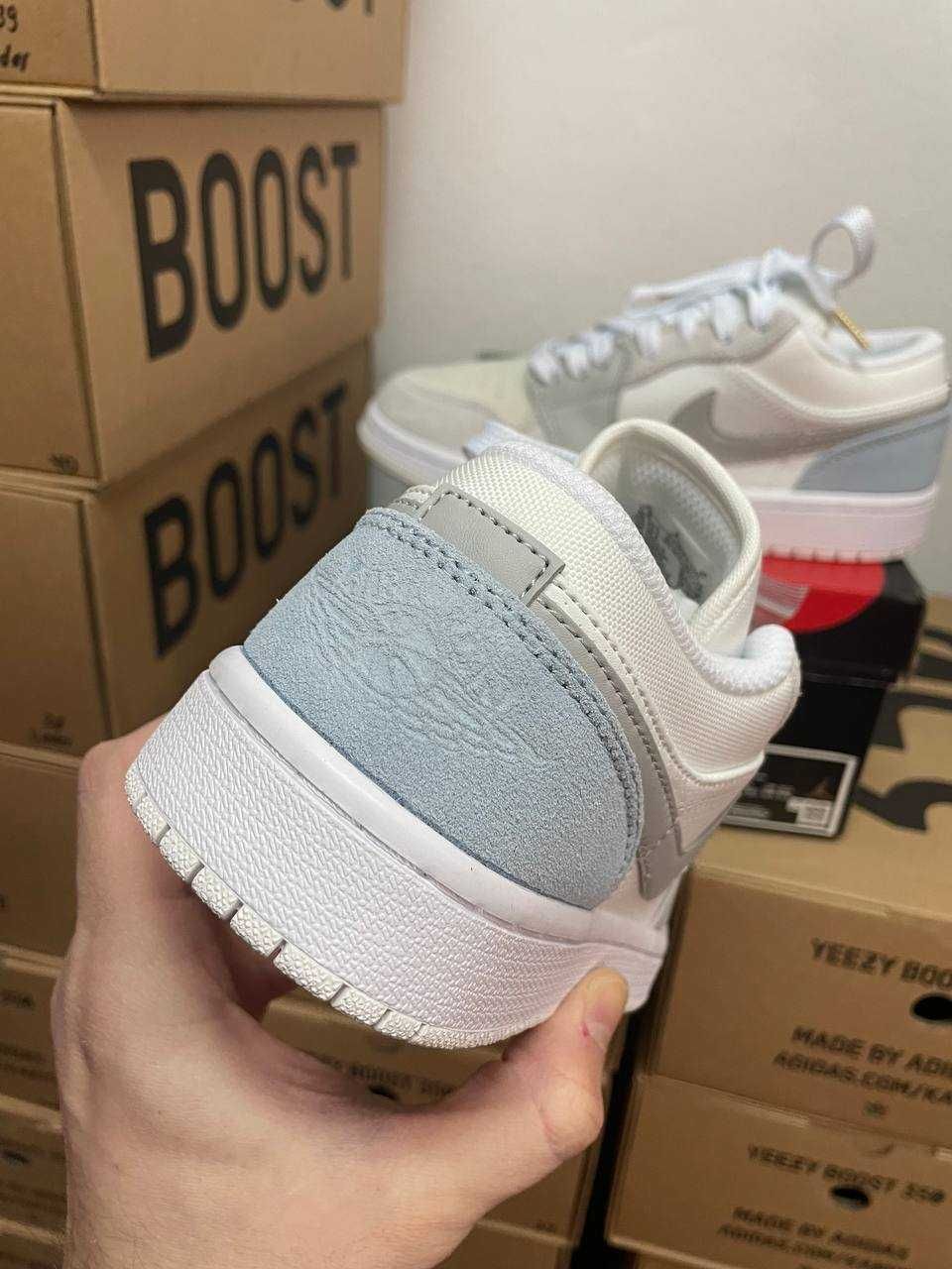 Кроссовки Nike Jordan 1 light grey / Джордан серые замш 37 38 39 40