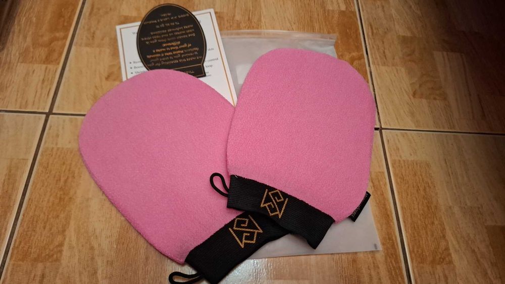 Rękawiczki do peelingu ciała 2szt