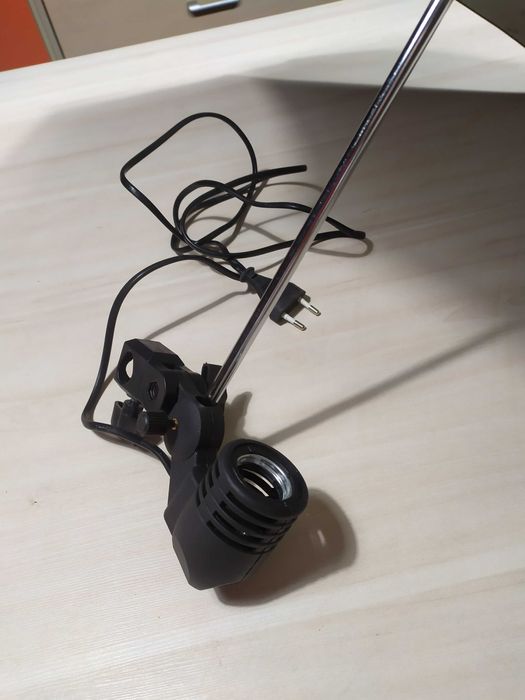 zestaw oświetleniowy z 2 żarówkami 125w