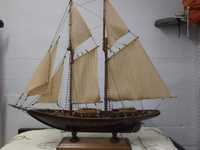 Barco vela antigo modelo Bluenose