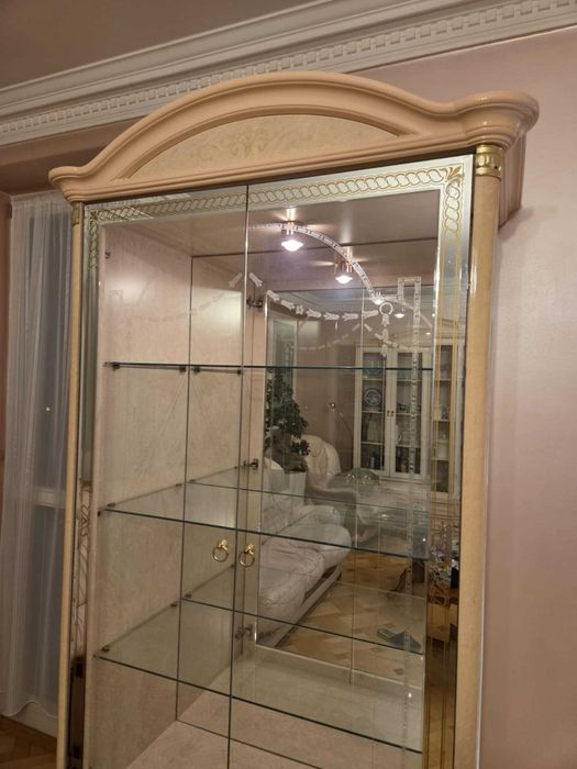 Witrynka- meble włoskie