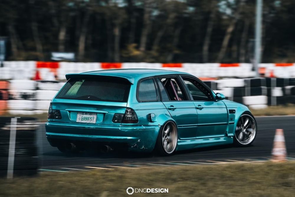 Spoiler spojler lotka na klapę szybę bmw e46 touring laminat