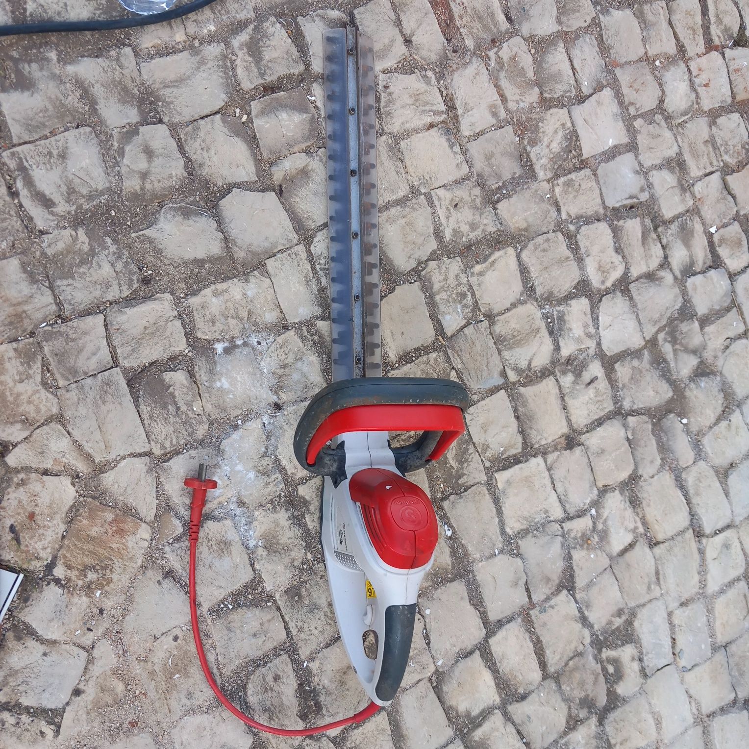 Sterwins corta sebes eléctrica
