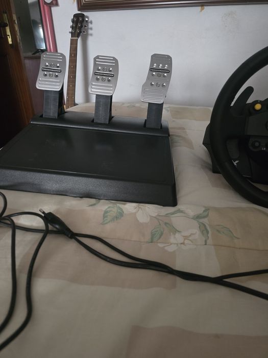 Thrustmaster TMX Pro Force Feedback + Pedais para xbox/pc