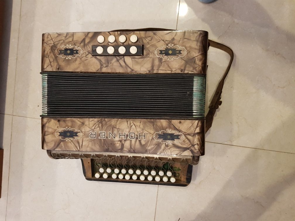 Concertina hohner anos 60