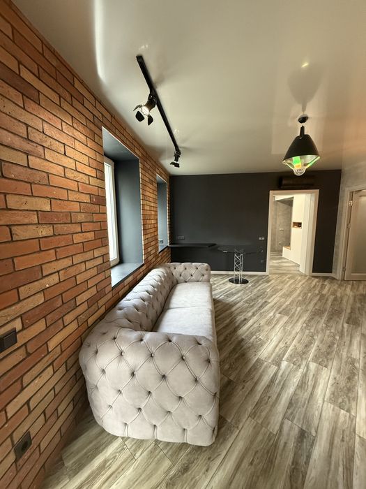 Продам люкс 3к 88м2 центр міста Срарокозацька