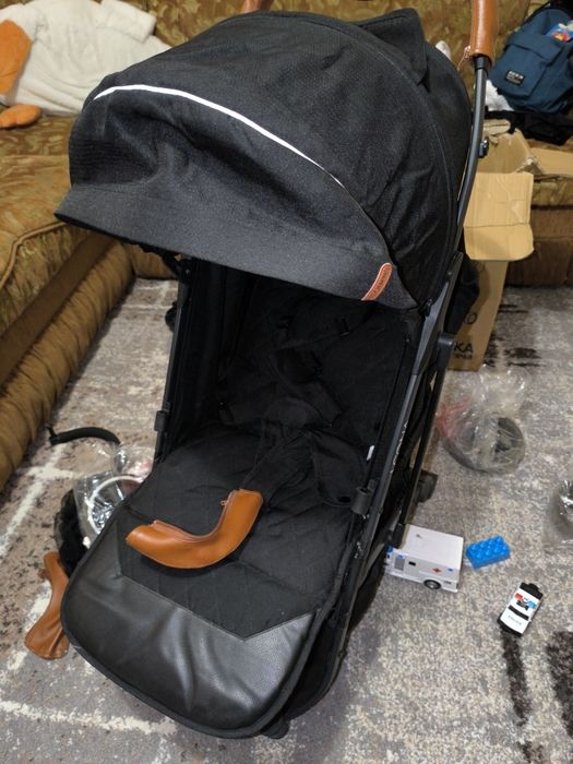 Дитяча коляска чорна прогулочна Elcamino 1090