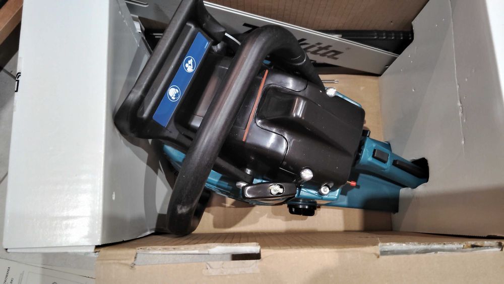 Piła łańcuchowa makita