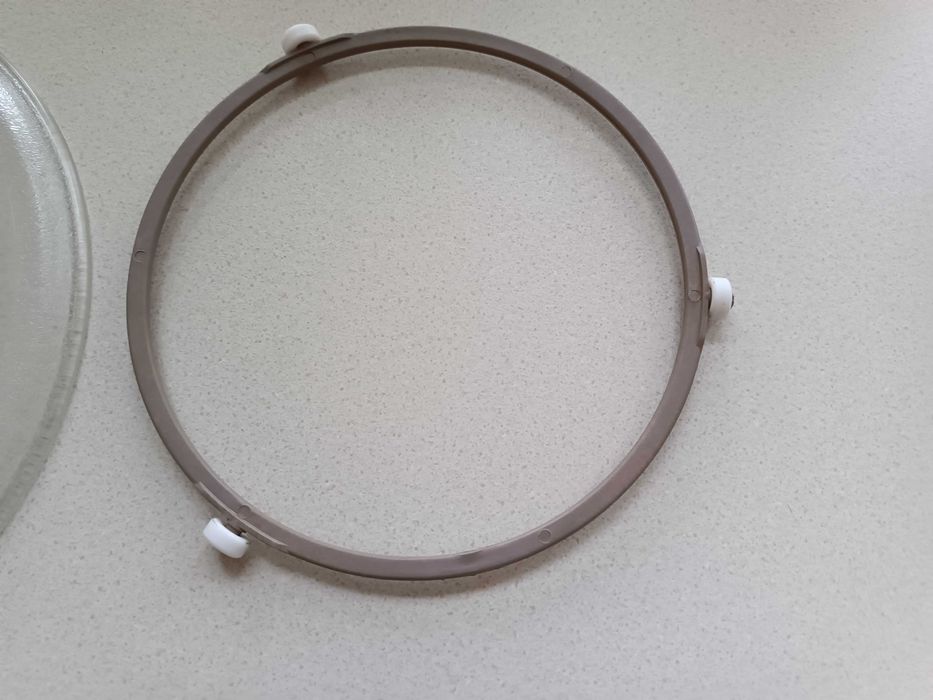 Talerz i kółko do kuchenki mikrofalowej