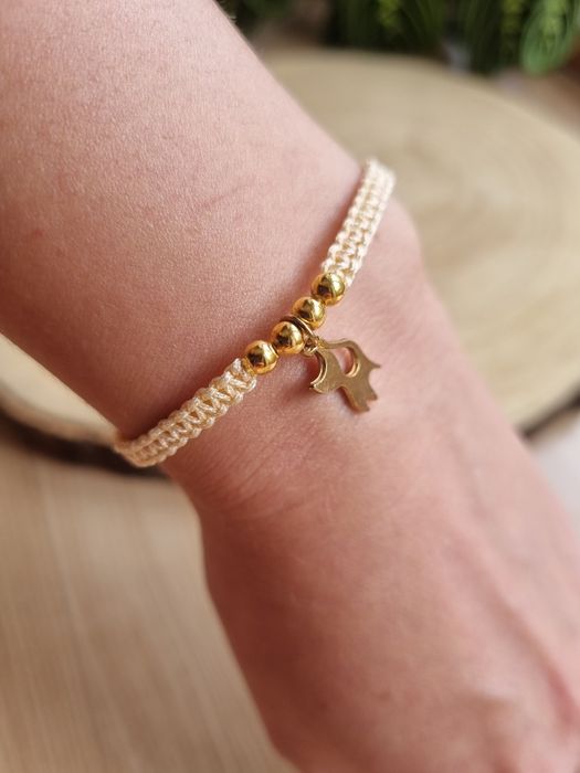 Kremowa bransoletka z kotem rękodzieło handmade