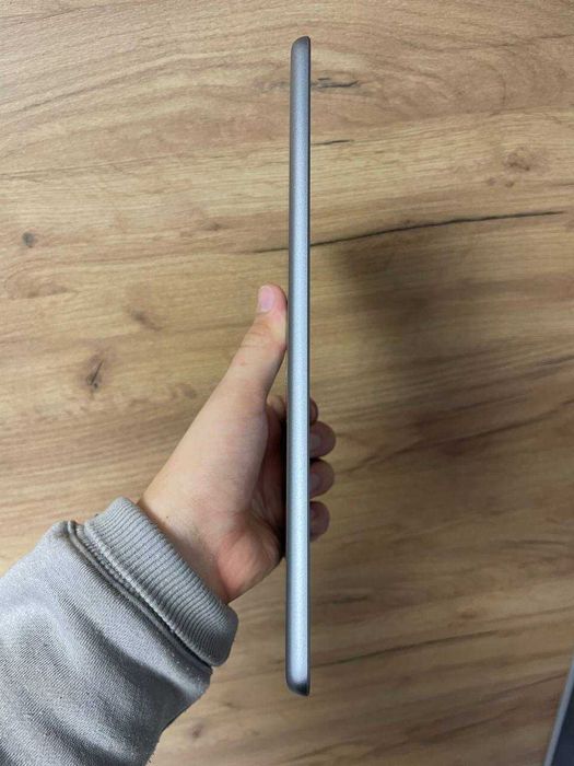 АкціяАйпад iPad Air + НОВА ЗАРЯДКА БАТАРЕЯ 92% є чохли\10 років на олх