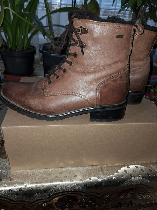 Жіночі зимові черевики, нат. шкіра, р. 39,5–40