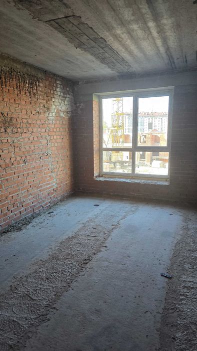 1 к Міленіум біля Озера Millennium чудова інвестиція