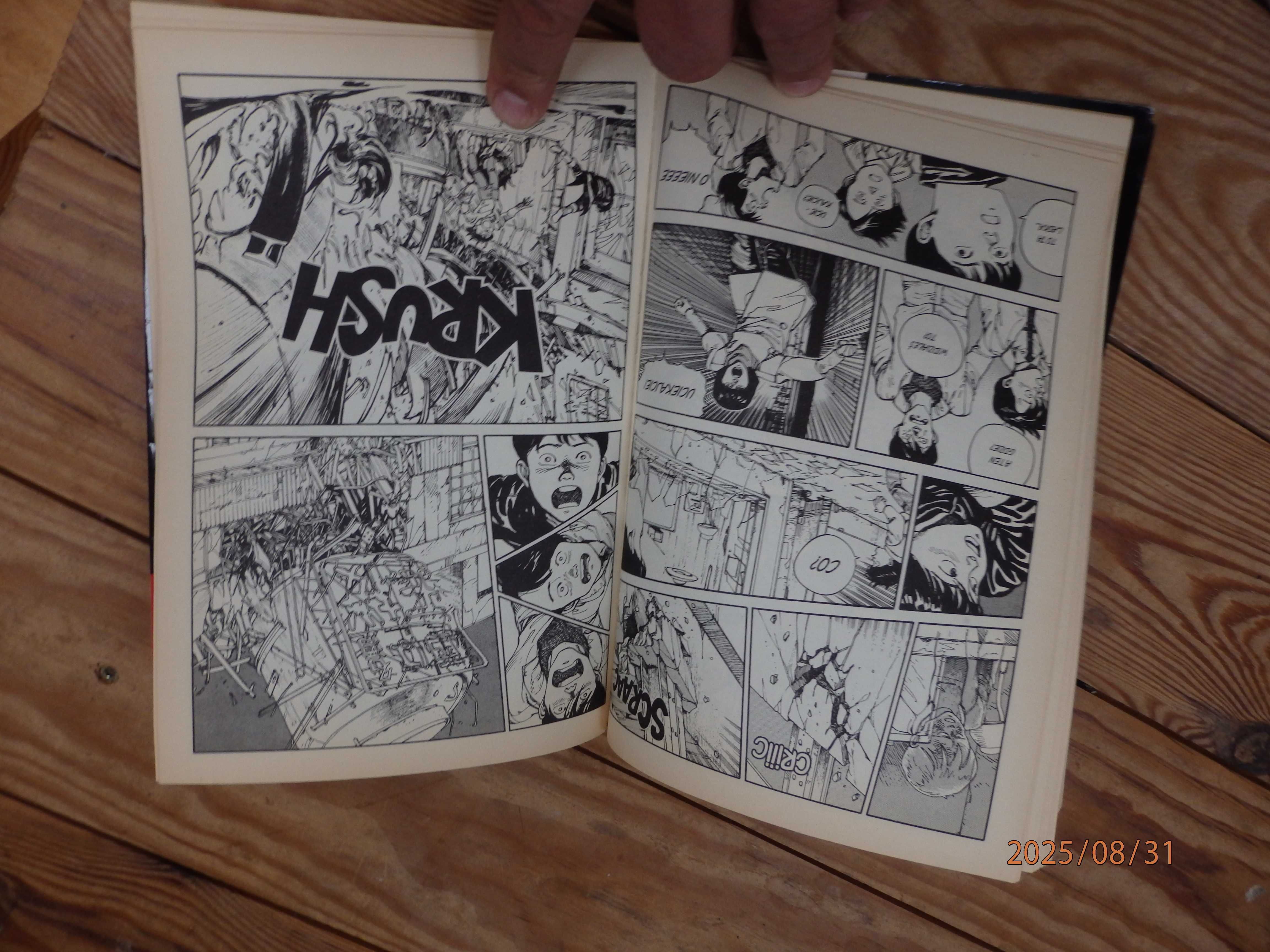 Komiks AKIRA wypadek tetsuo tom 1 +Kapitan Kloss 4 6 7 8