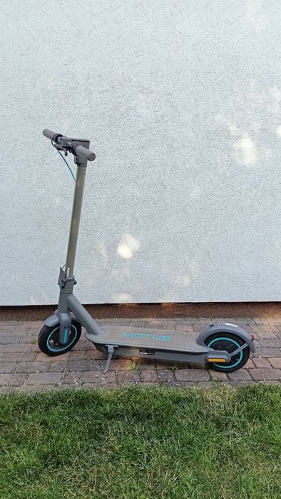 Hulajnoga elektryczna MOTUS Scooty 10