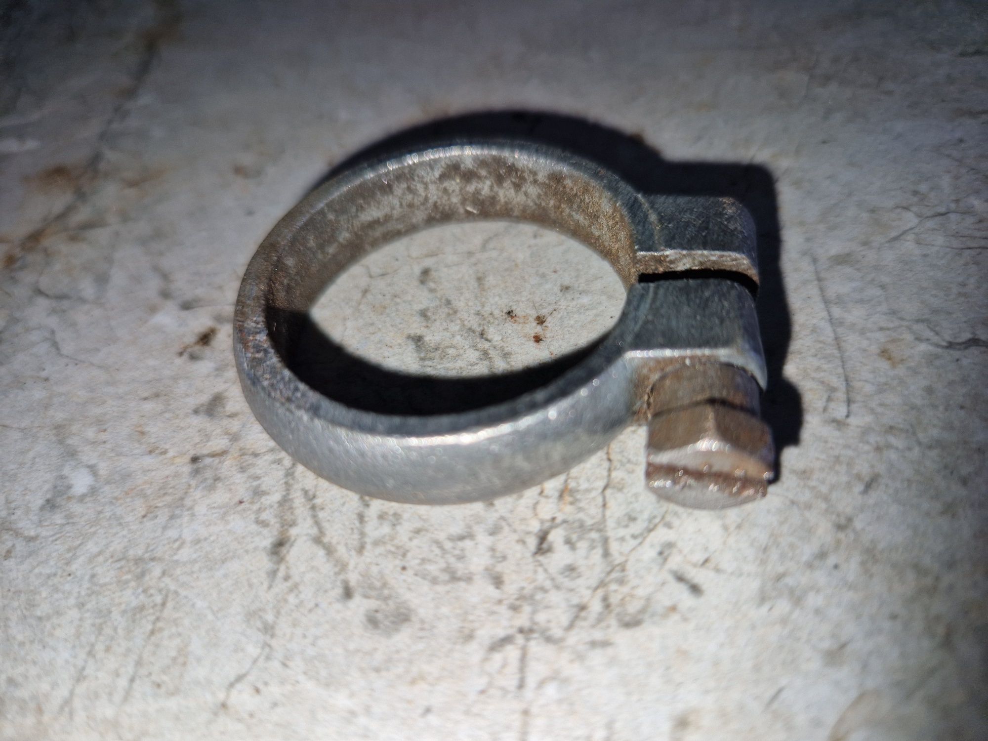 Oryginal obejma zaciskowa gaznik/kuciec/cylinder wsk 125 ,wfm shl
