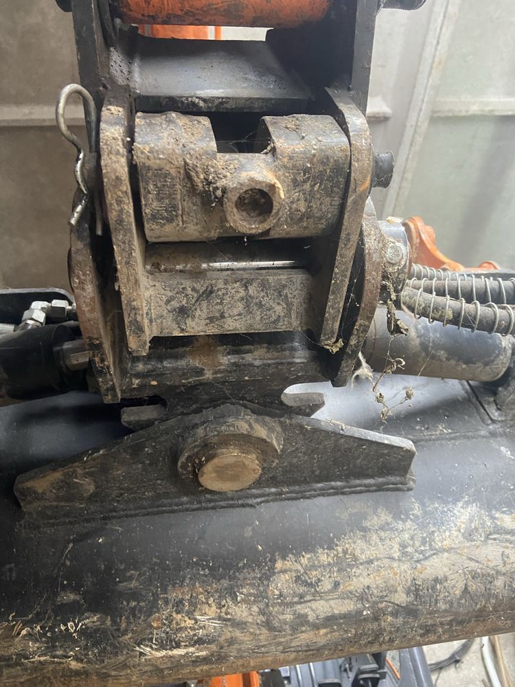 Екскаватор doosan dx 27z