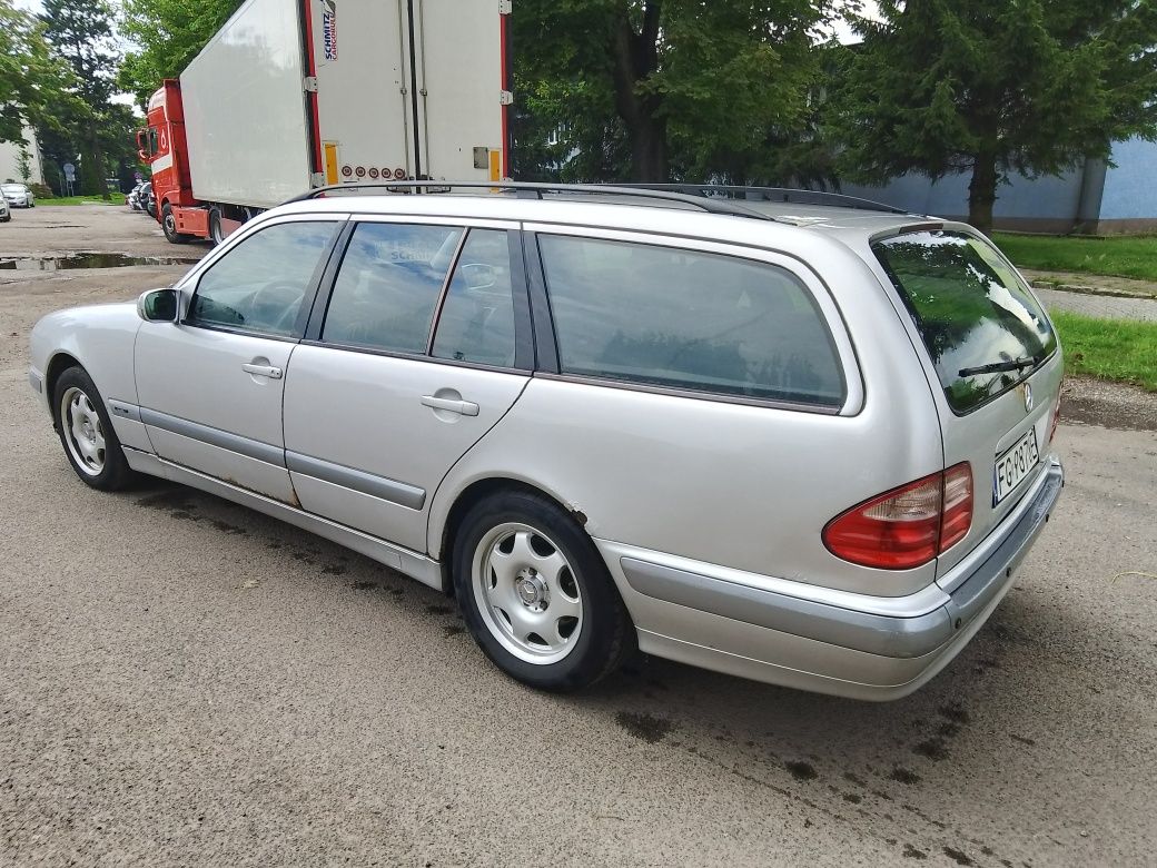 Mercedes-benz E200 gaz
