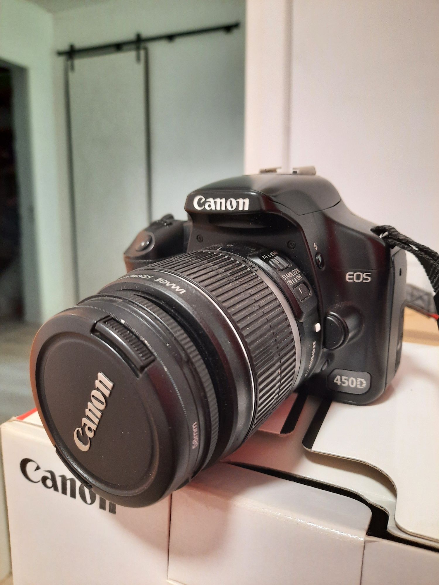Камера  Canon EOS 450D . Полный комплект з коробкою.