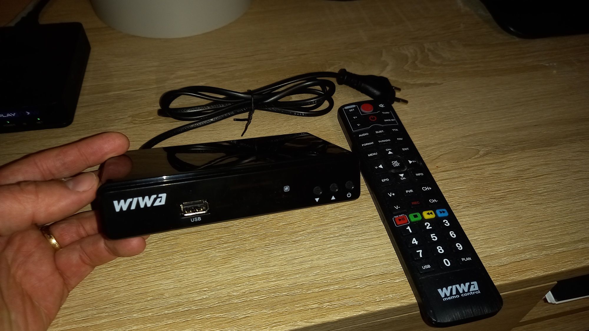 Telewizja naziemna Tuner DVBT 2 Antena + 15 mb kabla Nowe FAKTURA!