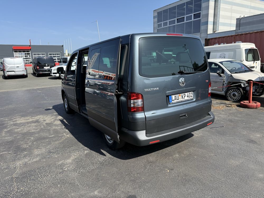 Volkswagen Multivan 2.5 дизель для ВСУ