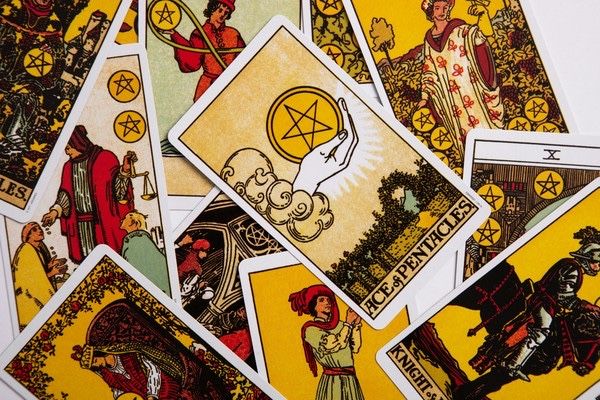 Sessões de formação de tarot para quem quer começar a ler cartas
