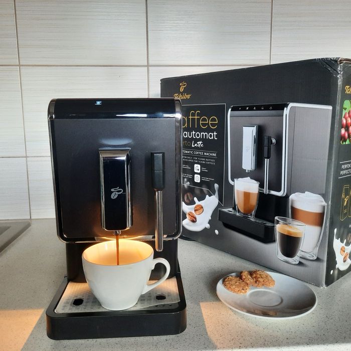 Ekspres do kawy Tchibo Esperto Latte, mało używany.