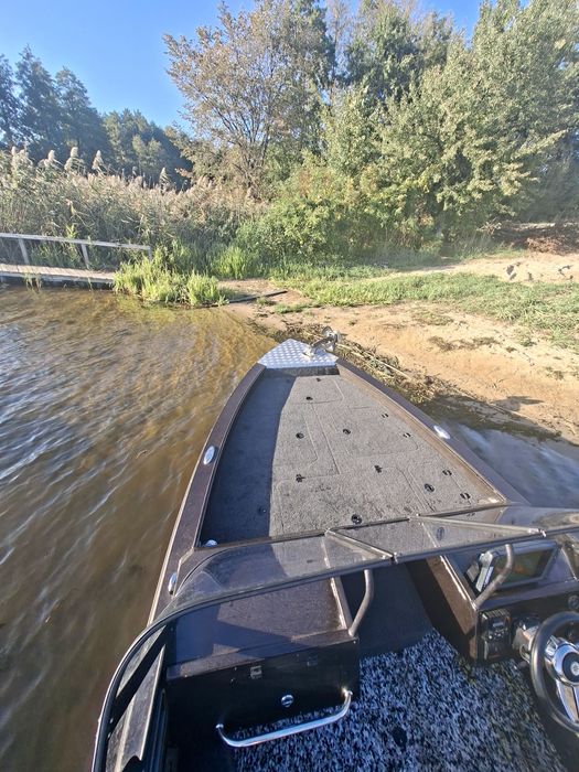 Finval, ums, ГАЙДАМАКА